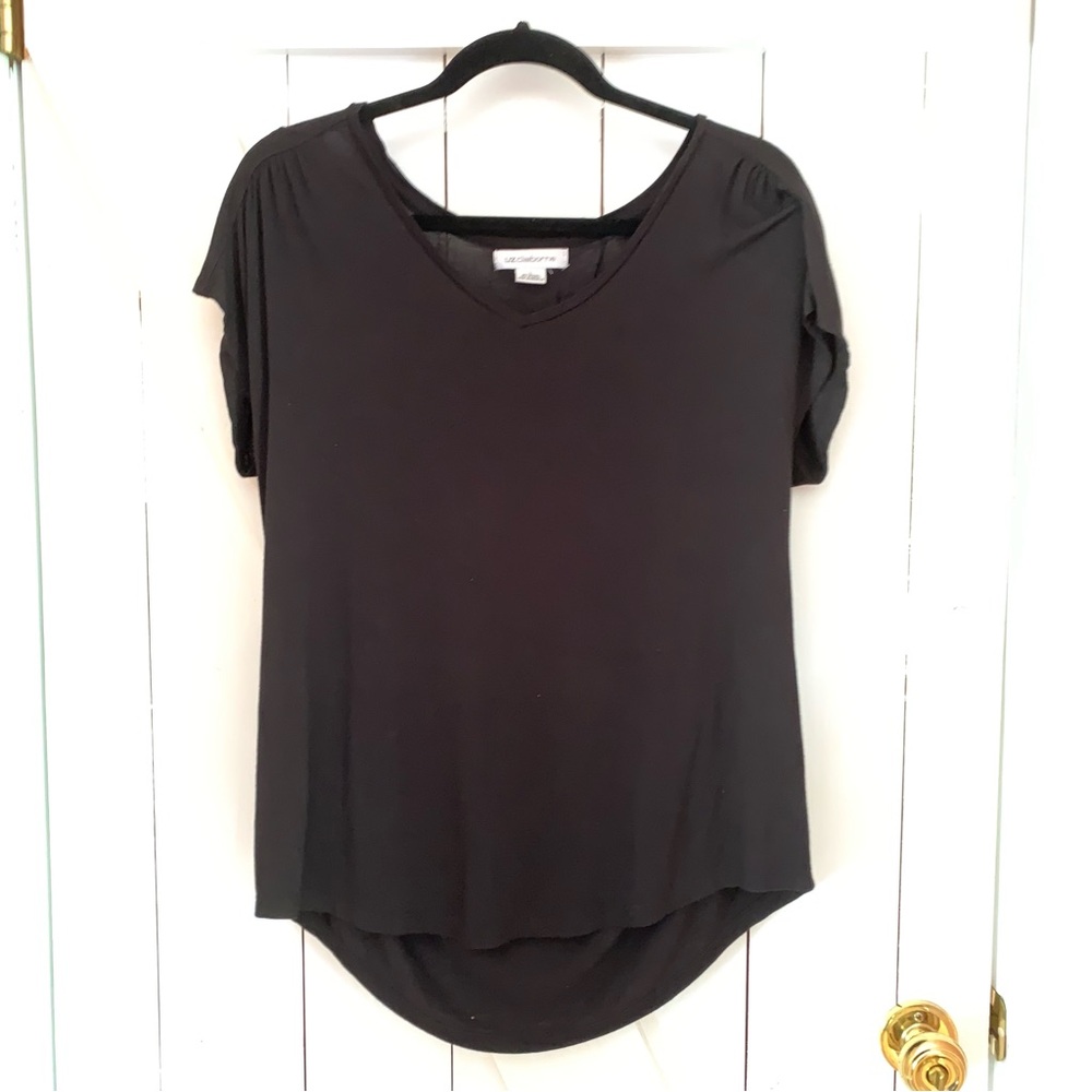 Black Short Sleeve V-Neck Loose Flowy Tee T-Shirt Basic Tee Baby Tee Blouse